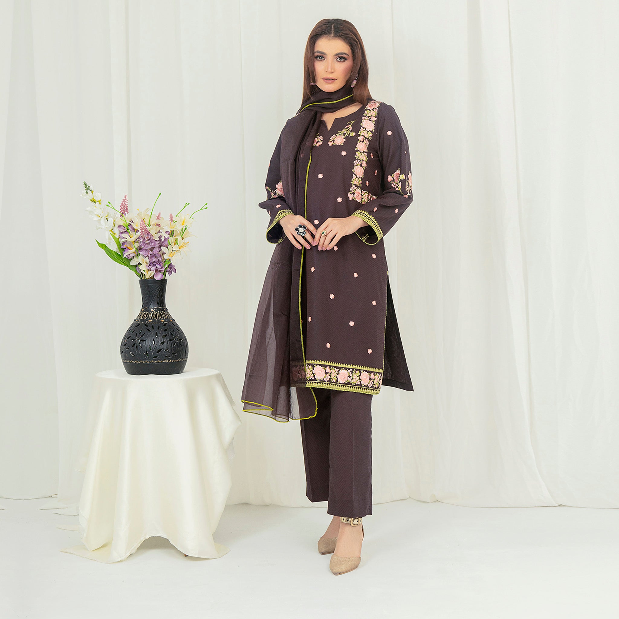 Elegant Embroidered Black Two-Piece Suit with Organza Dupatta