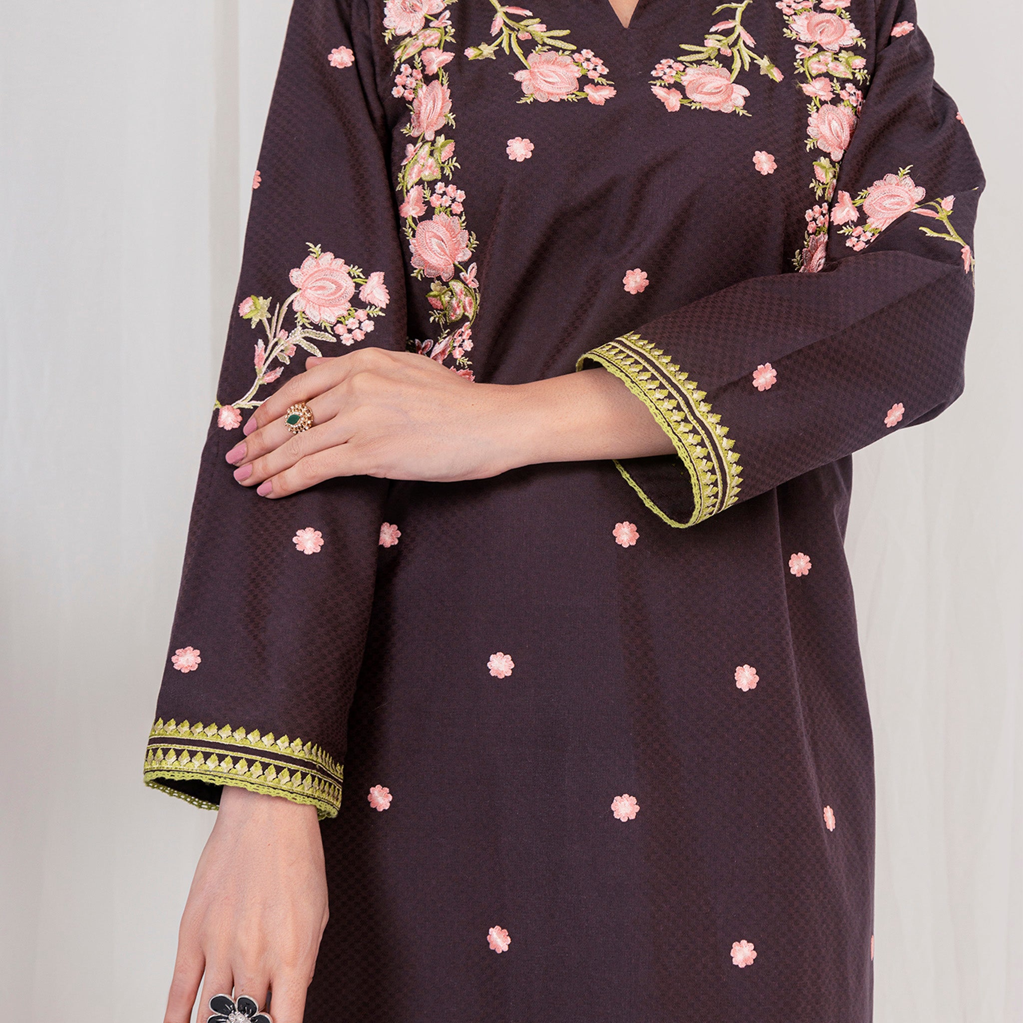 Elegant Embroidered Black Two-Piece Suit with Organza Dupatta