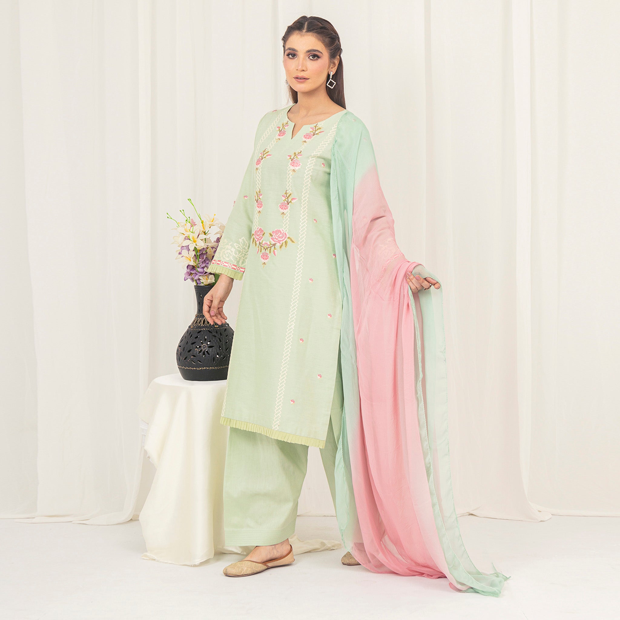 Pista Green Embroidered 2-Piece Suit