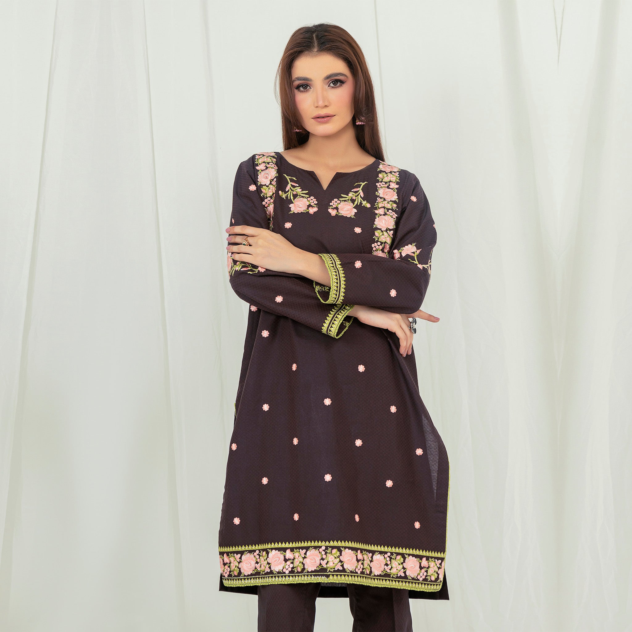 Elegant Embroidered Black Two-Piece Suit with Organza Dupatta